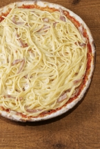PIZZA SPAGHETTI CARBONARA 